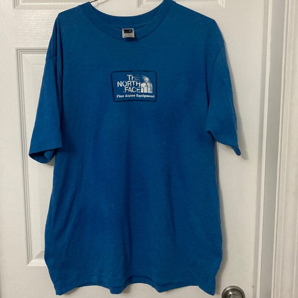 The north face tee shirt size large
